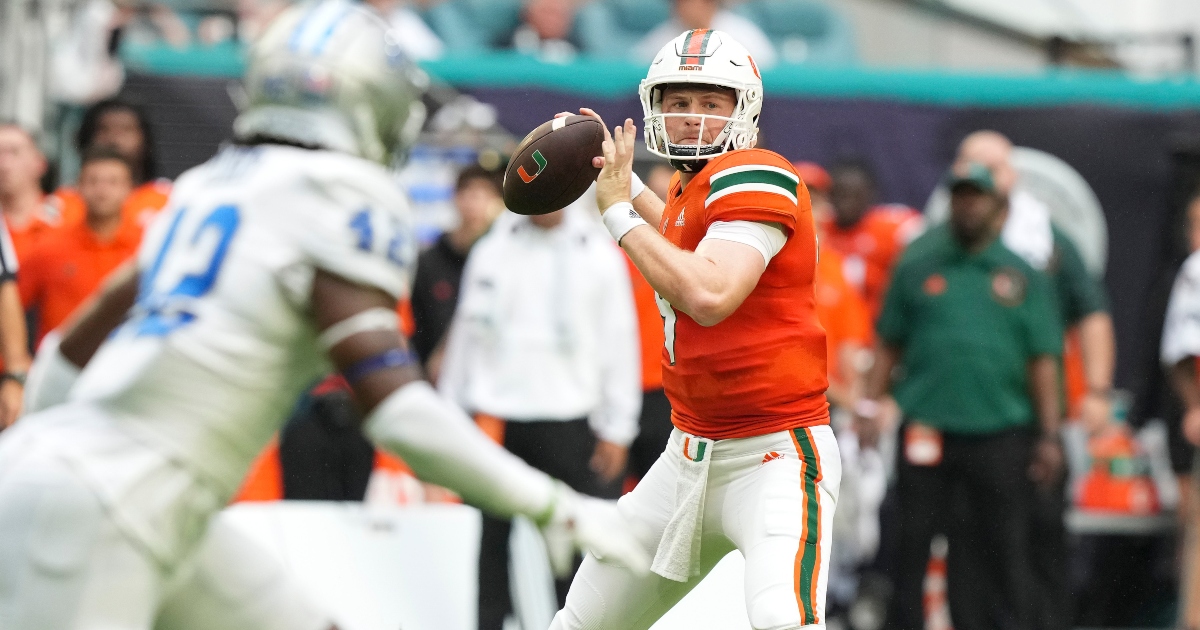 Tyler Van Dyke responds to fans booing him after rough offensive