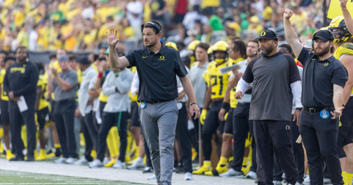 Oregon Ducks working to correct "alarming" penalty issues