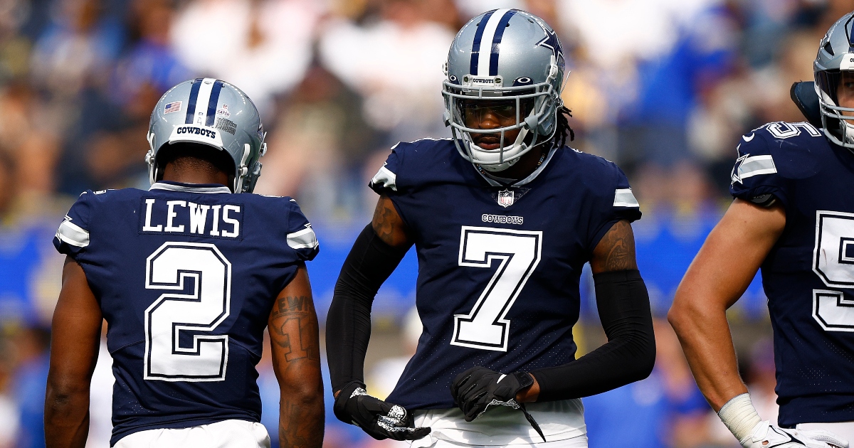 Cowboys CB Trevon Diggs returns from injury just in time to face former  college teammate, Eagles QB Jalen Hurts