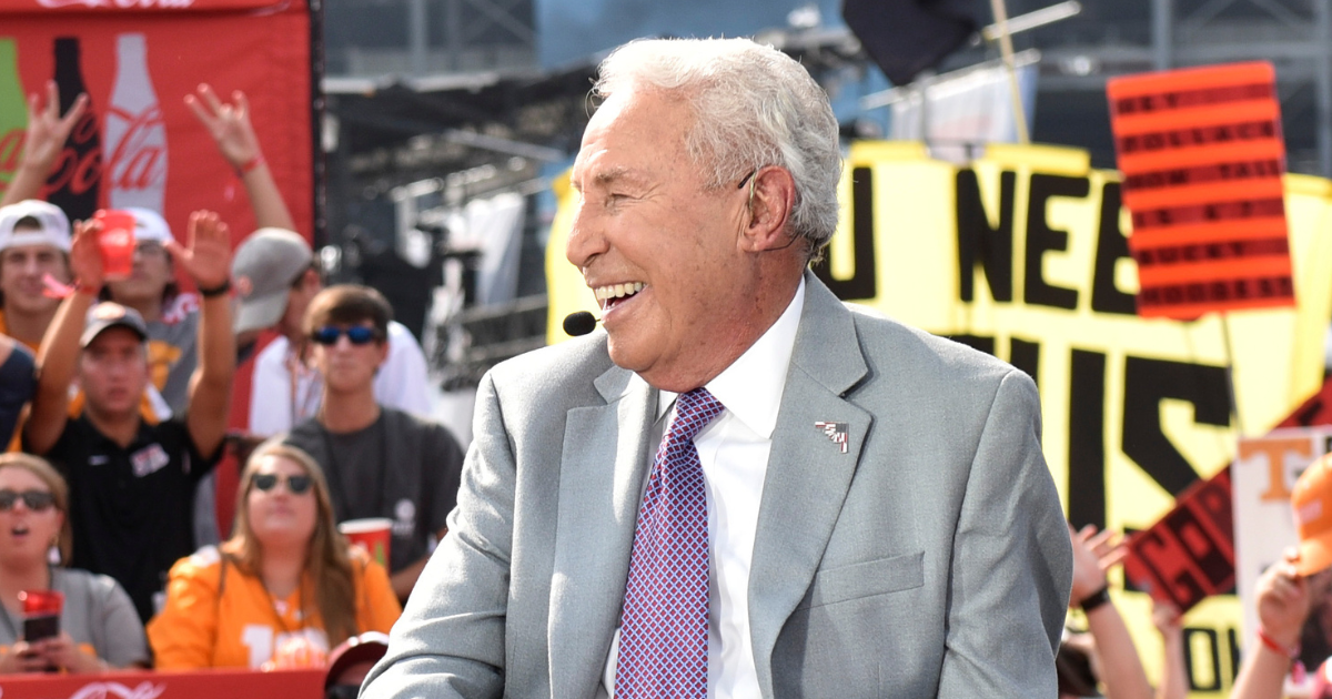 WATCH Lee Corso fires up the ESPN College GameDay crowd ahead of