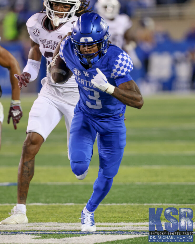 Kentucky football Dekel Crowdus