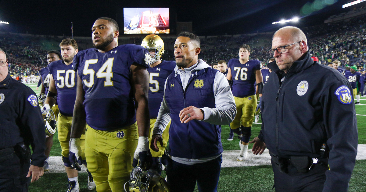 Former Irish DL Sees Notre Dame Getting Playmaker In Riley Leonard