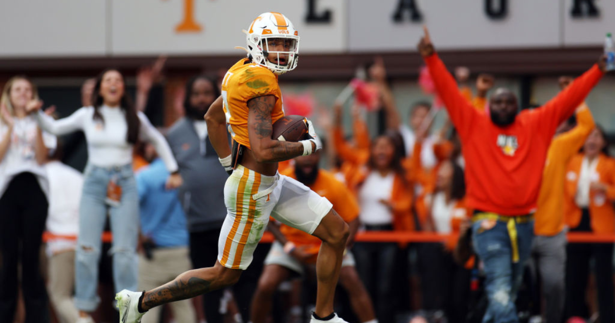 Tennessee WR Jalin Hyatt uses NIL for BreakingT's 'Gimme 5' apparel - On3