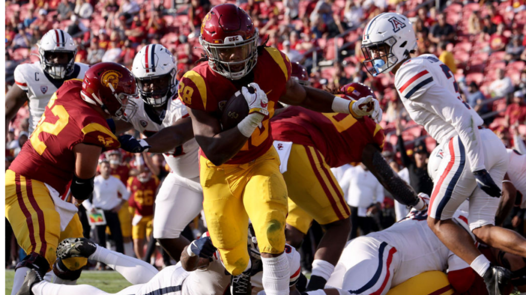 Big Range of Early Bowl Predictions for the 2023 USC Trojans - On3