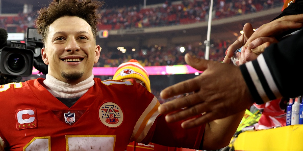 Chiefs Kingdom reacts to Tyreek Hill trade to Miami