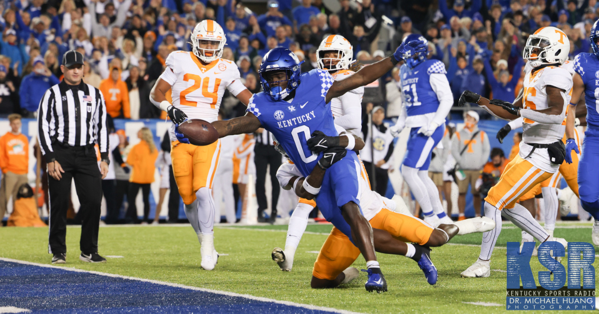 College football: How to watch No. 19 Kentucky at No. 3 Tennessee tonight  (10-29-22)