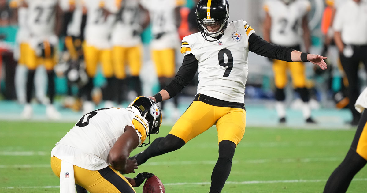 Steelers Sign Record-Setting Free Agent Kicker Nick Sciba