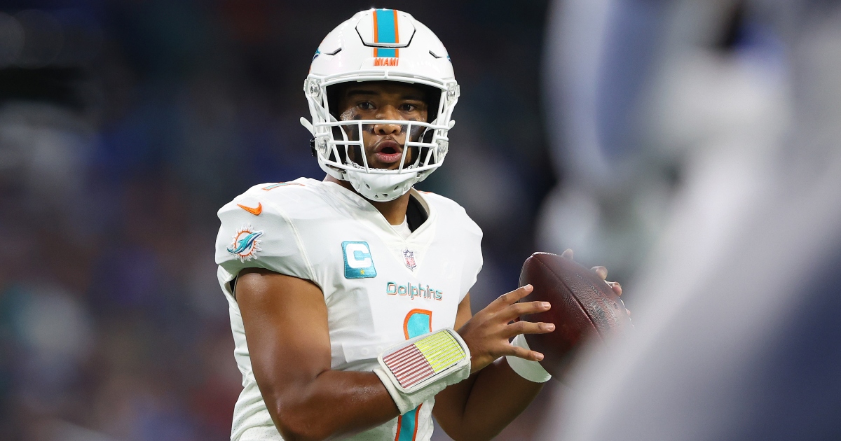 Former Alabama quarterback Tua Tagovailoa leaves Dolphins game with injury