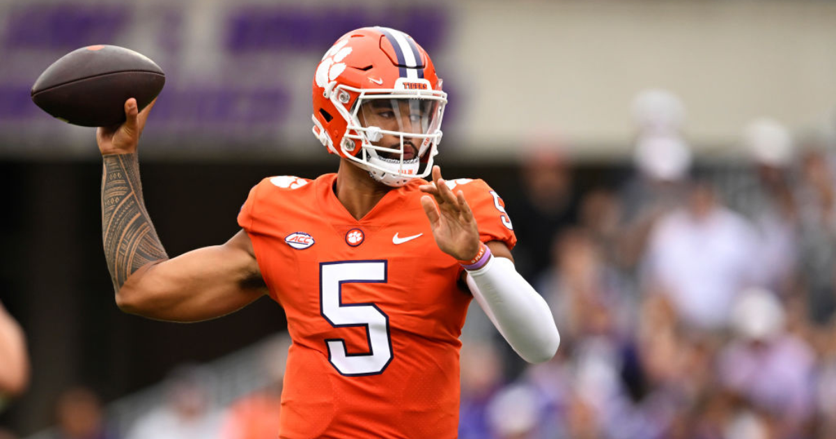 Dodgers stun everyone by selecting former Clemson QB DJ Uiagalelei