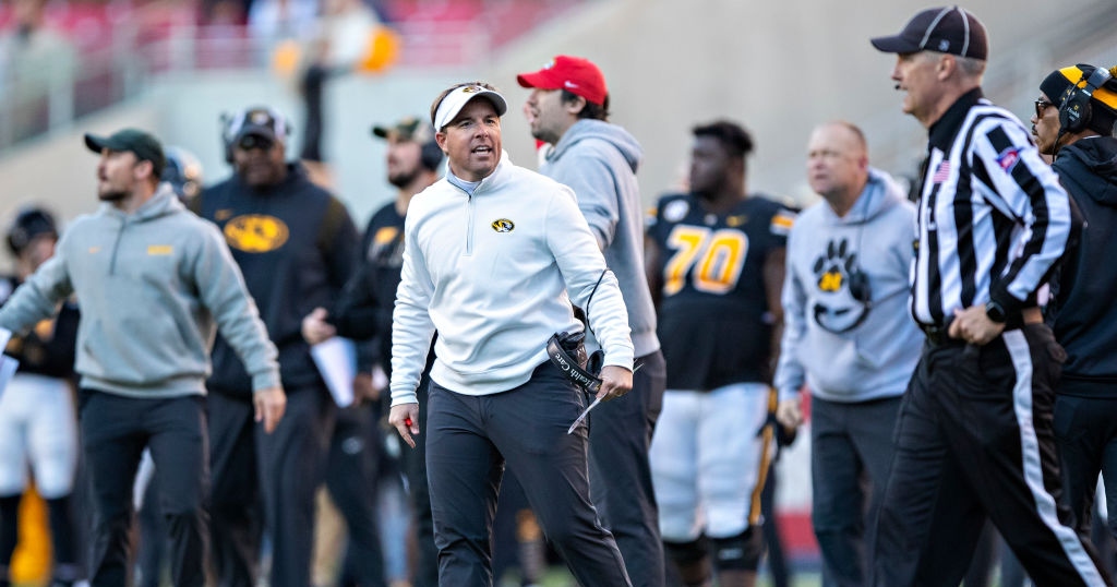 Eli Drinkwitz calls out officials after controversial roughing the