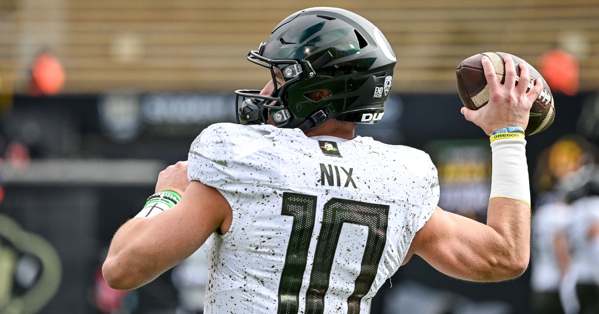 Bo Nix throws 4 TD passes to lead No. 9 Oregon Ducks past Stanford 42-6 -  OPB