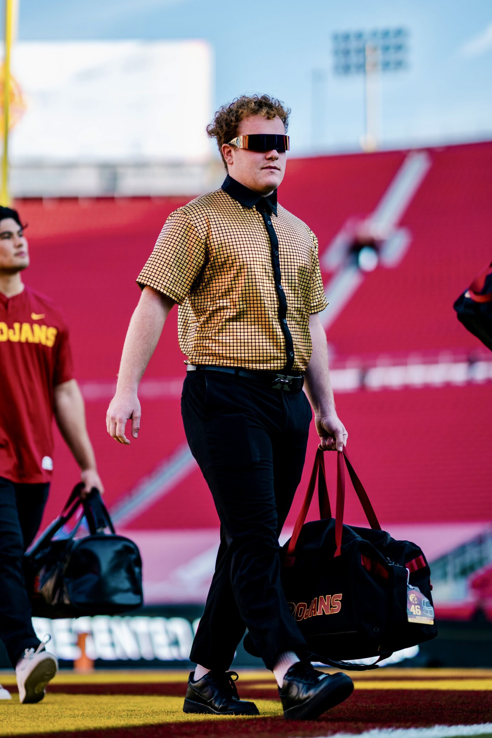 USC awards scholarship to kicker Denis Lynch