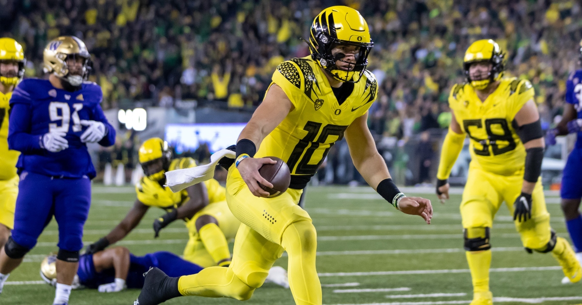 WATCH: Oregon Quarterback Bo Nix Connects With Troy Franklin On 67-yard ...