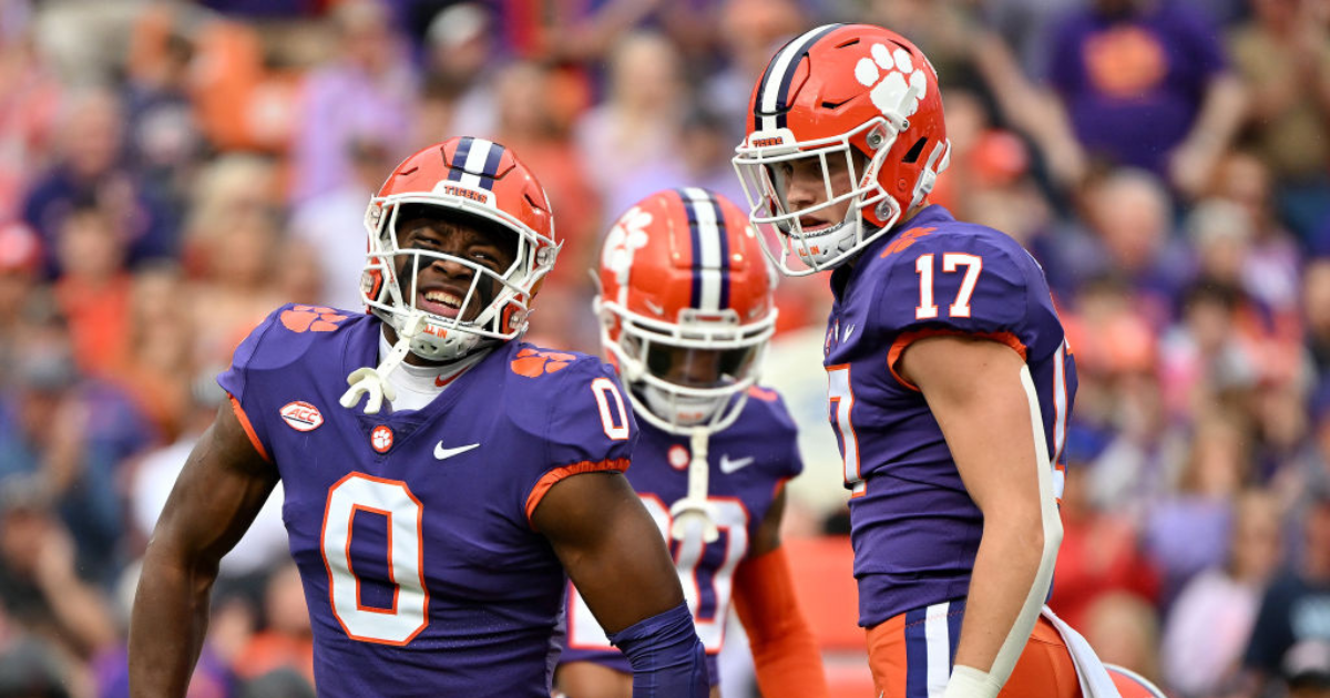 Clemson football: Plan for LBs Barrett Carter, Trenton Simpson