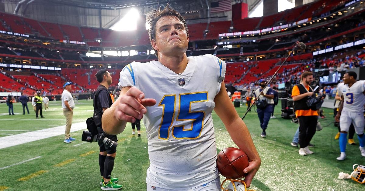 Carrie Underwood has great message for Chargers' Dicker