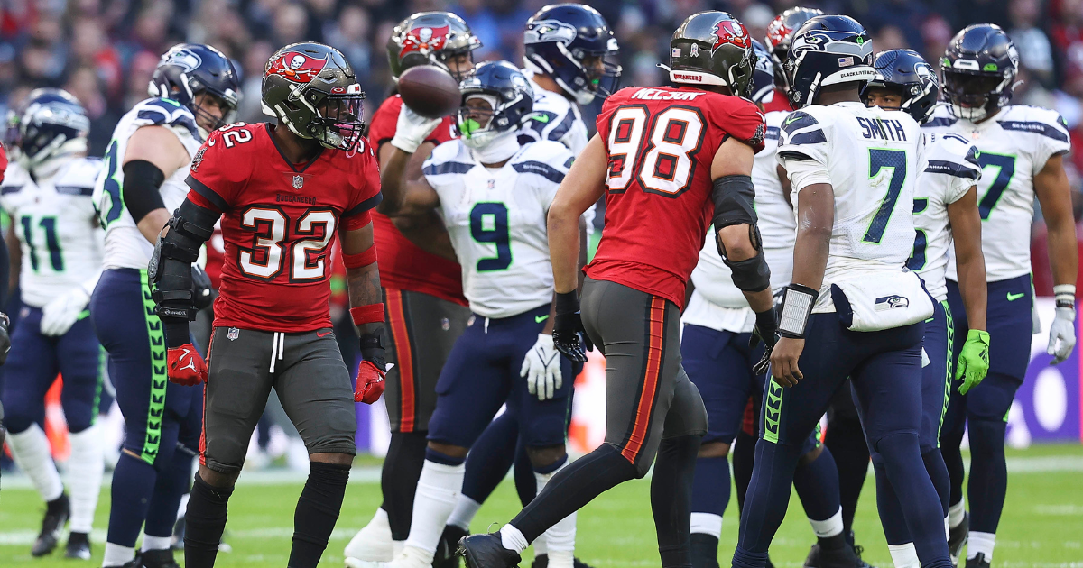 Seahawks-Buccaneers: German fans sing 'Take Me Home, Country Roads'