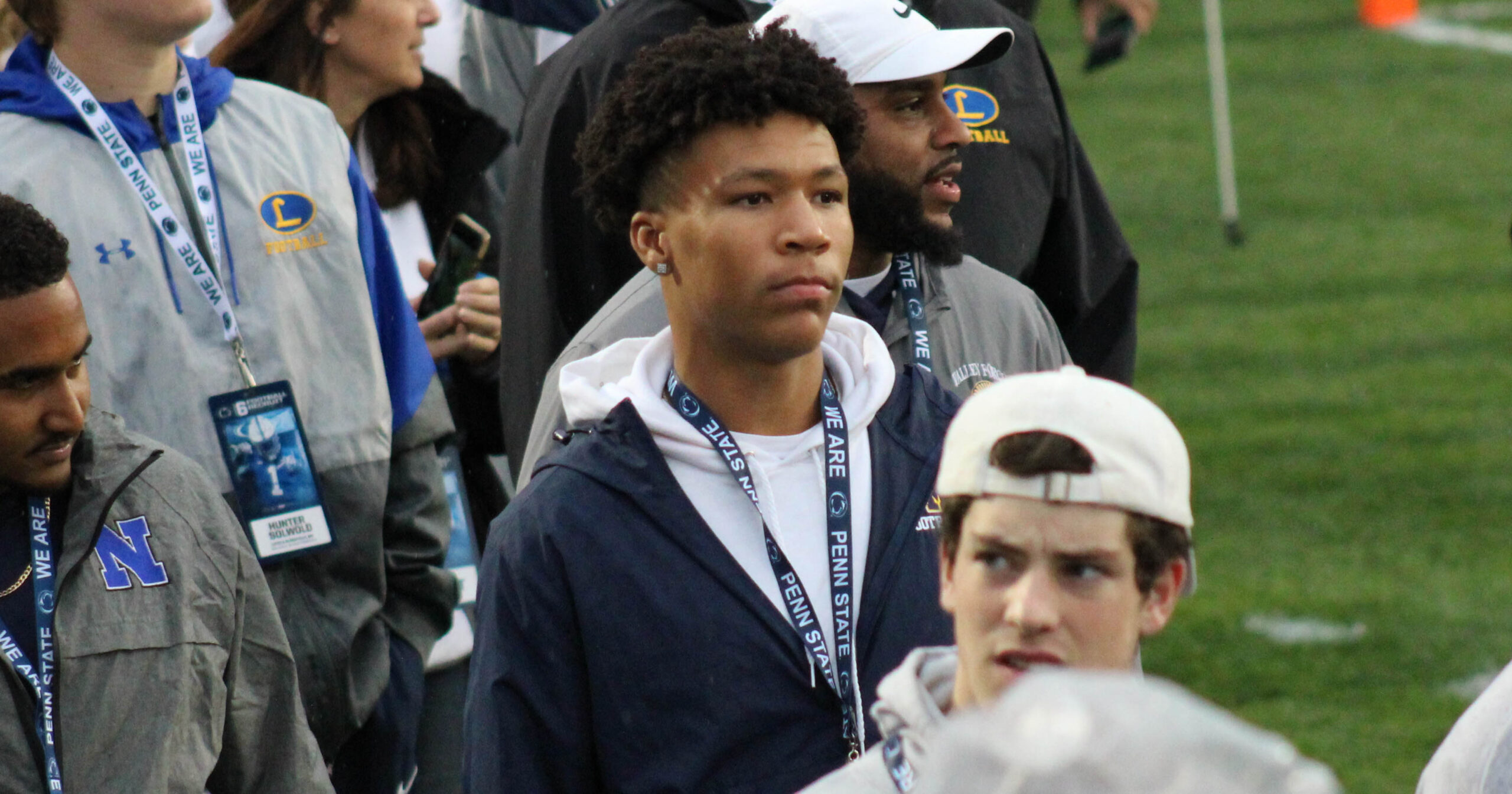 Quarterback Zayd Etheridge 