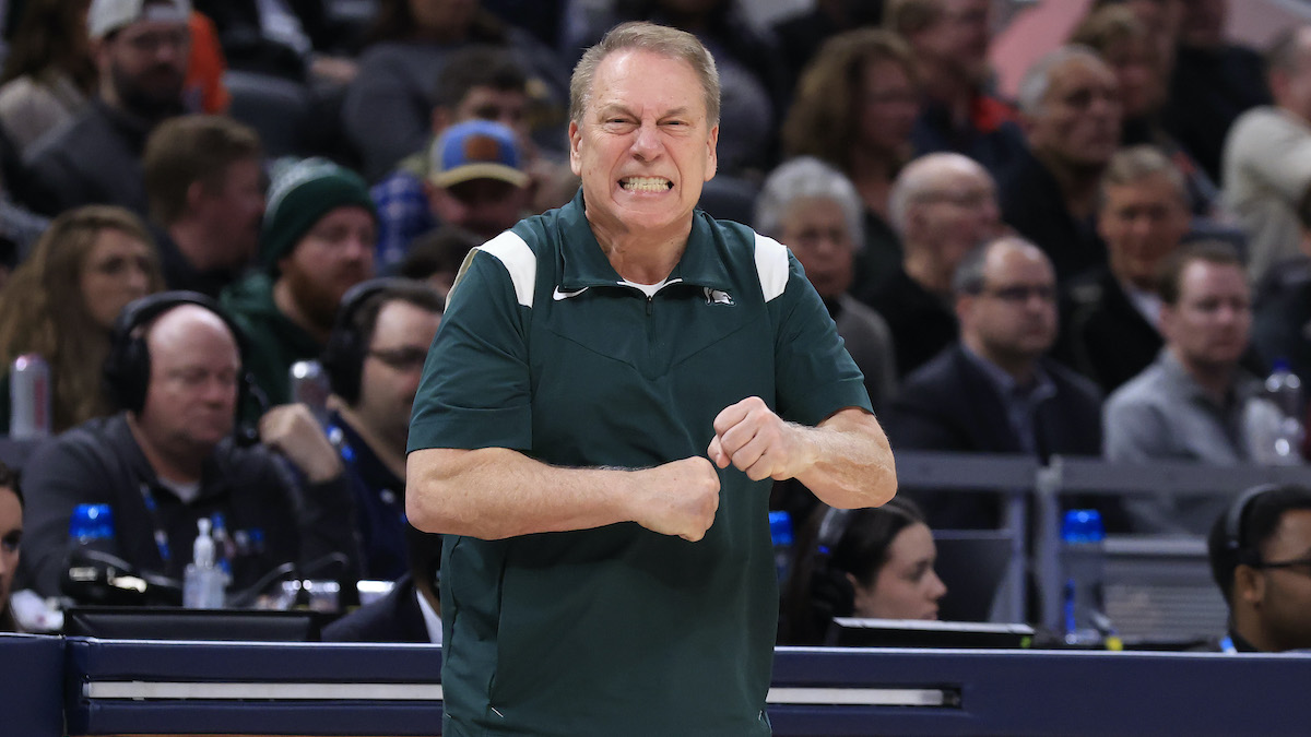 Tom Izzo upset with Michigan State turnovers after first half vs. Kentucky