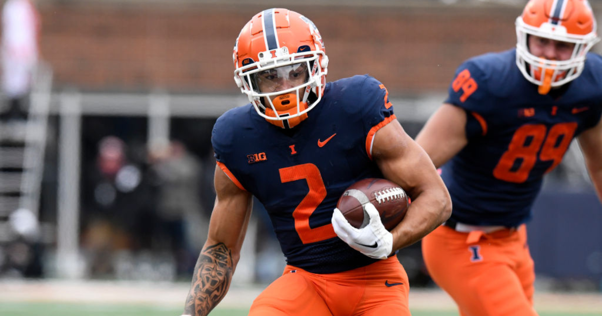 Report Illinois running back Chase Brown 'good to go' vs Michigan On3