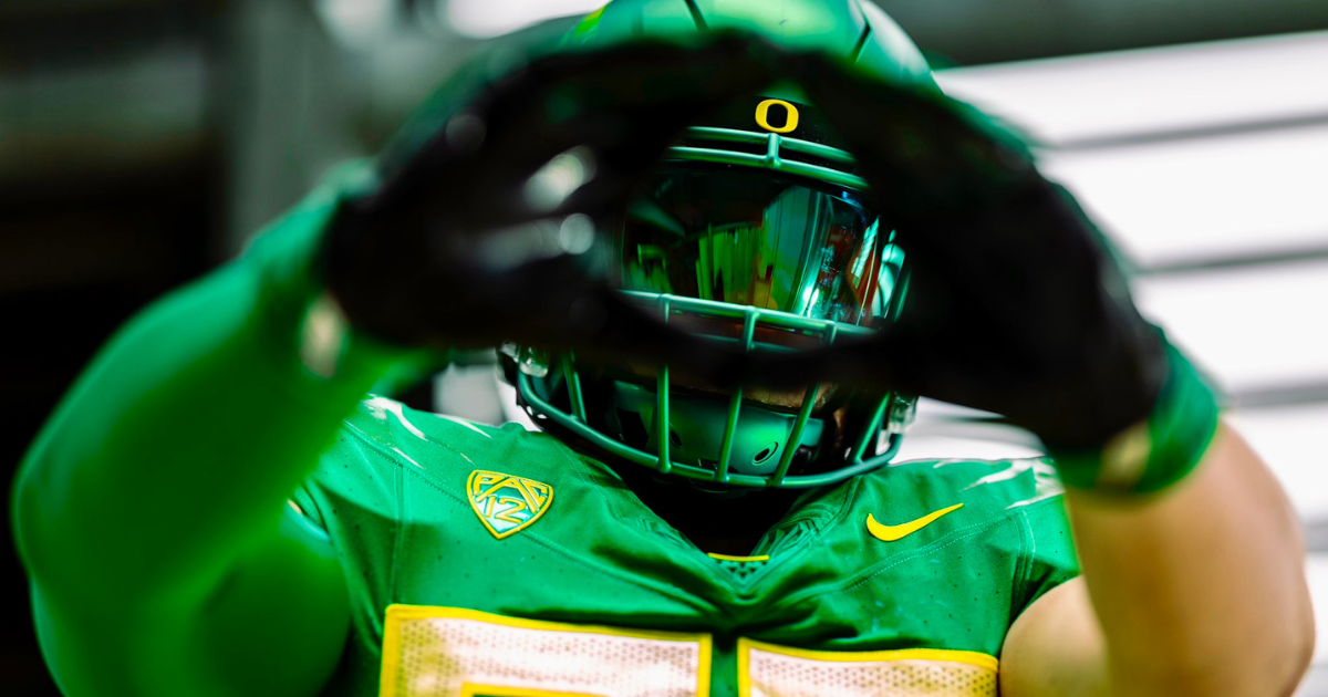 Oregon unveils new football uniforms – Orange County Register