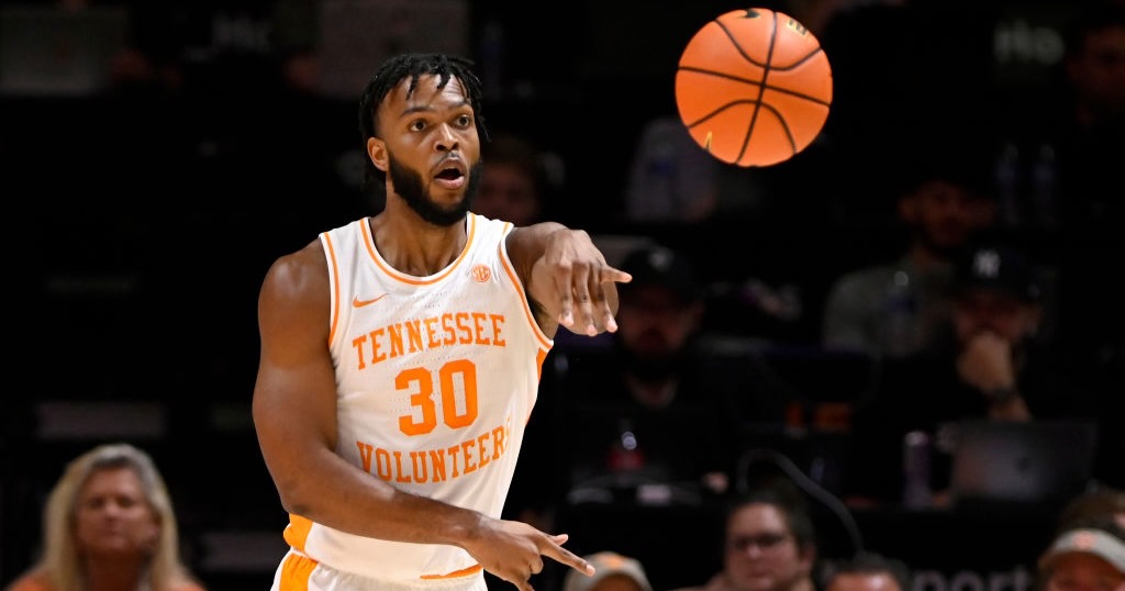 Josiah-Jordan James (knee) not expected to play for No. 22 Tennessee against USC