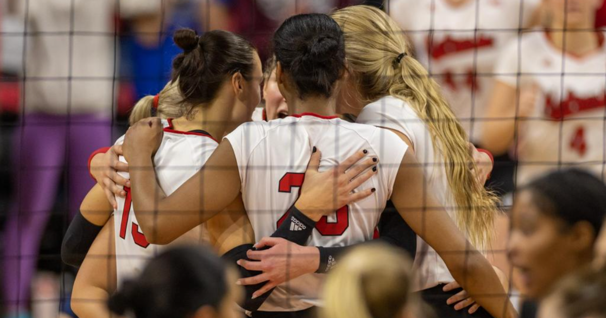 Nebraska volleyball lose to Wisconsin, Badgers Big Ten Champs