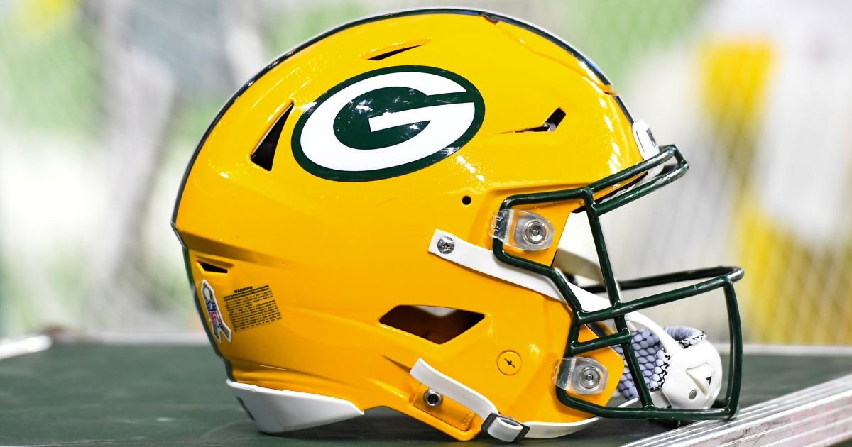 Green Bay Packers re-sign OL Cole Schneider after USFL stint