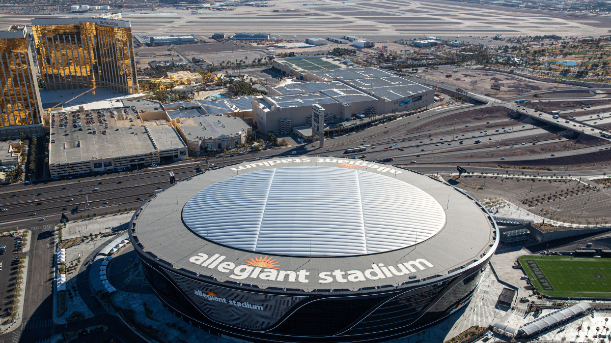 Gators Arrive in Las Vegas for Unique Bowl Experience - Florida Gators