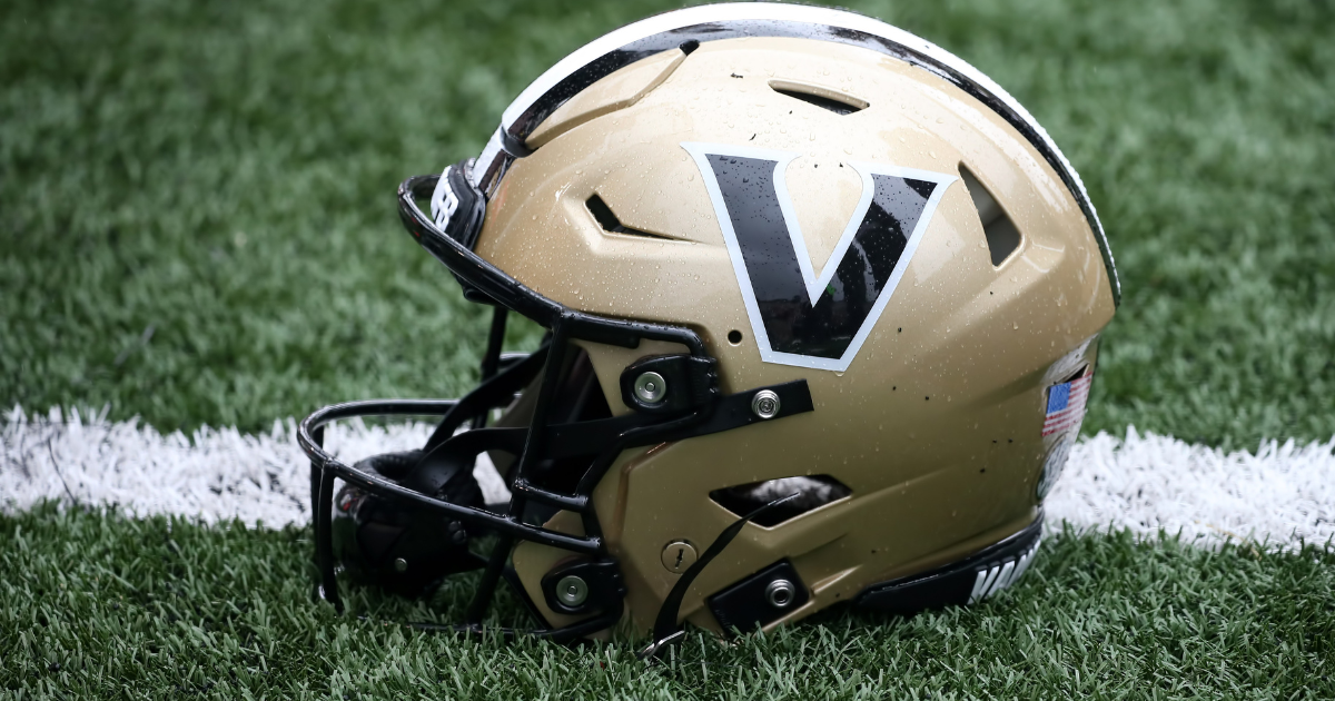 Vanderbilt RB Re'Mahn Davis has officially entered the transfer portal