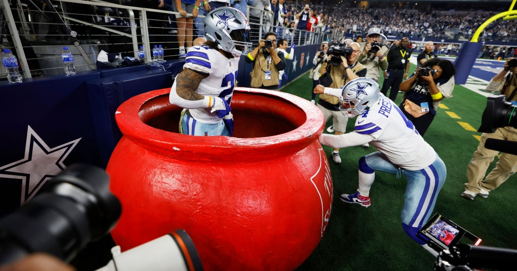 Dak Prescott completes jubilant homecoming as Cowboys thrash