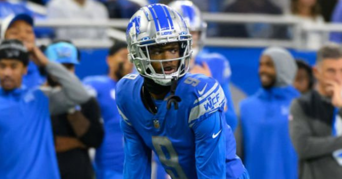 Lions receiver Jameson Williams all smiles while idled by ACL rehab