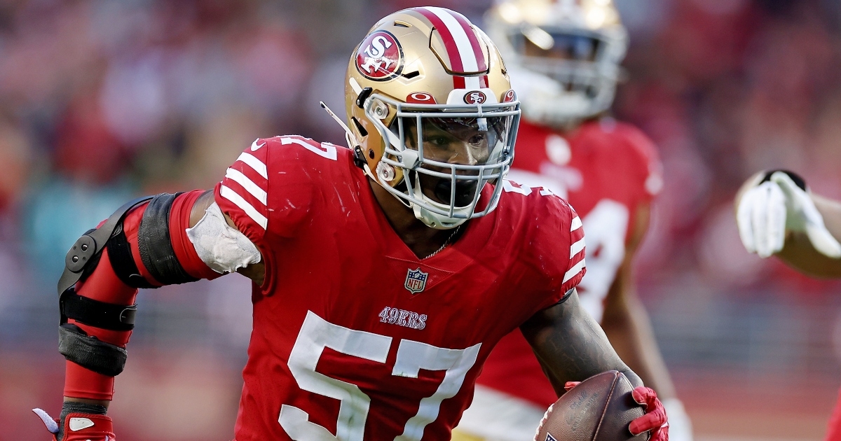 49ers' Dre Greenlaw gets Tom Brady to autograph ball after