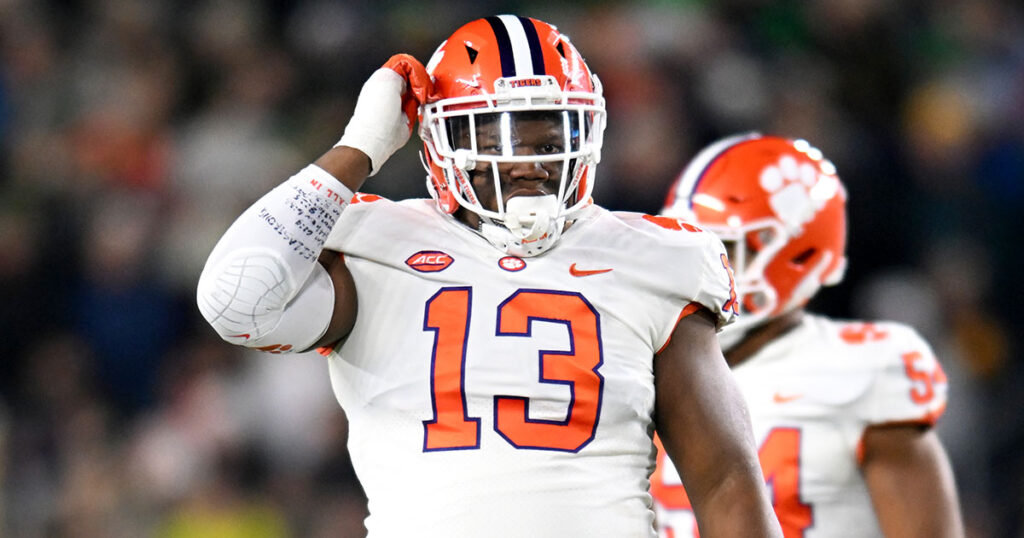 tyler-davis-explains-why-he-wanted-to-come-back-to-clemson