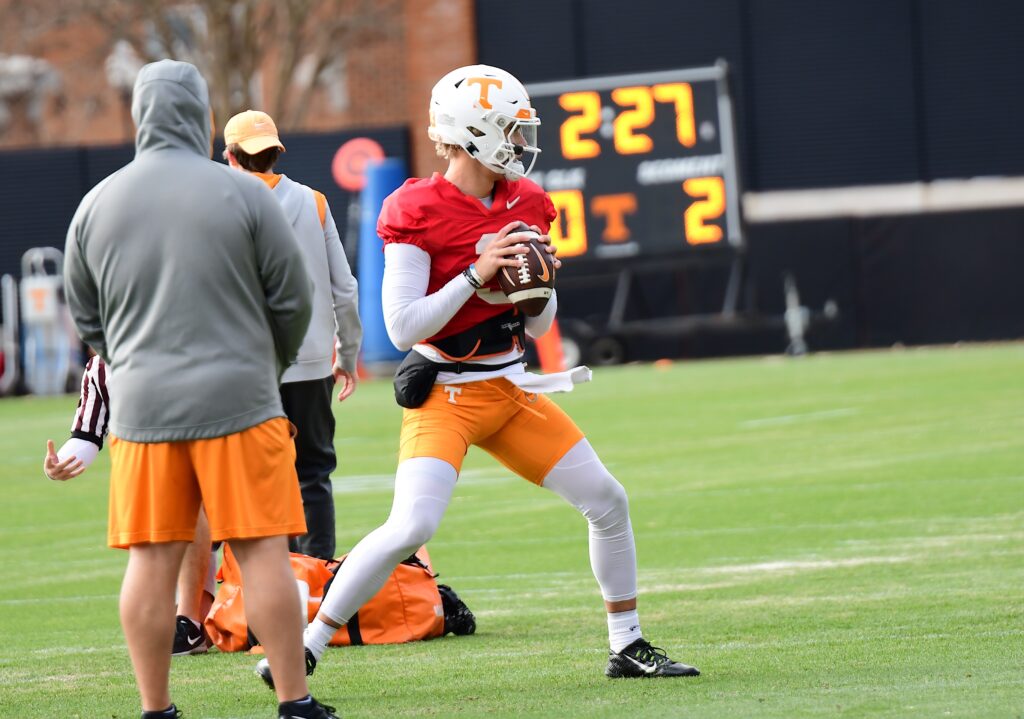 Tennessee football Bowl snapshots as 15 signees arrive
