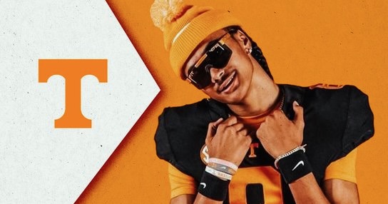 Tennessee Signs Five-star Quarterback Nico Iamaleava