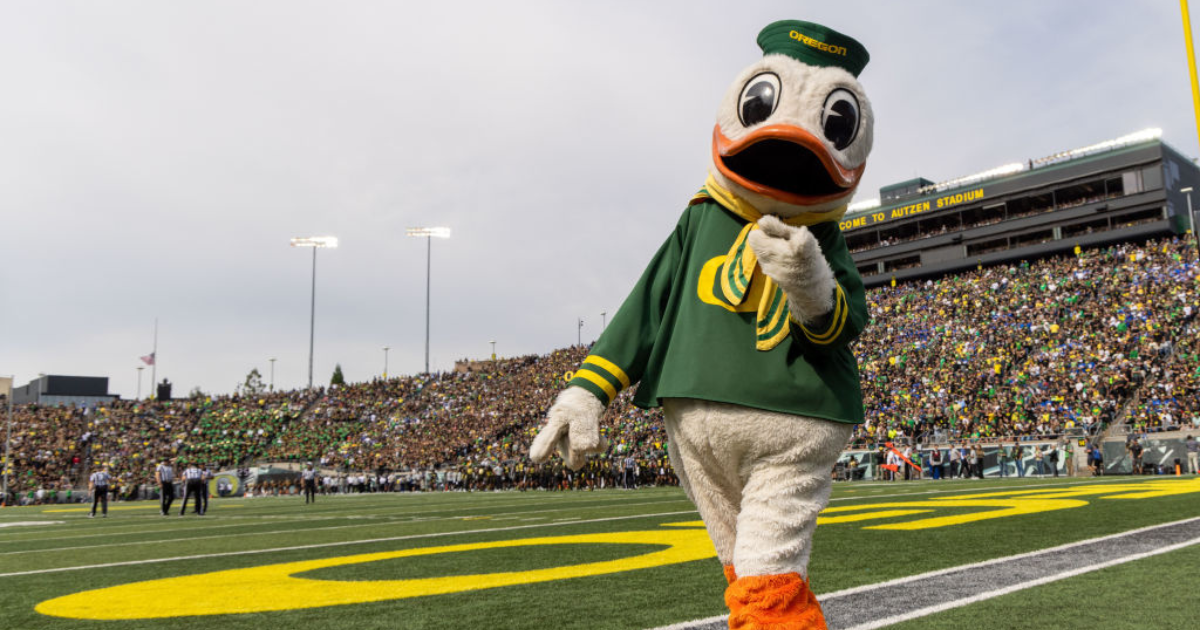 Nix leads No. 15 Oregon to Holiday Bowl win vs. Tar Heels