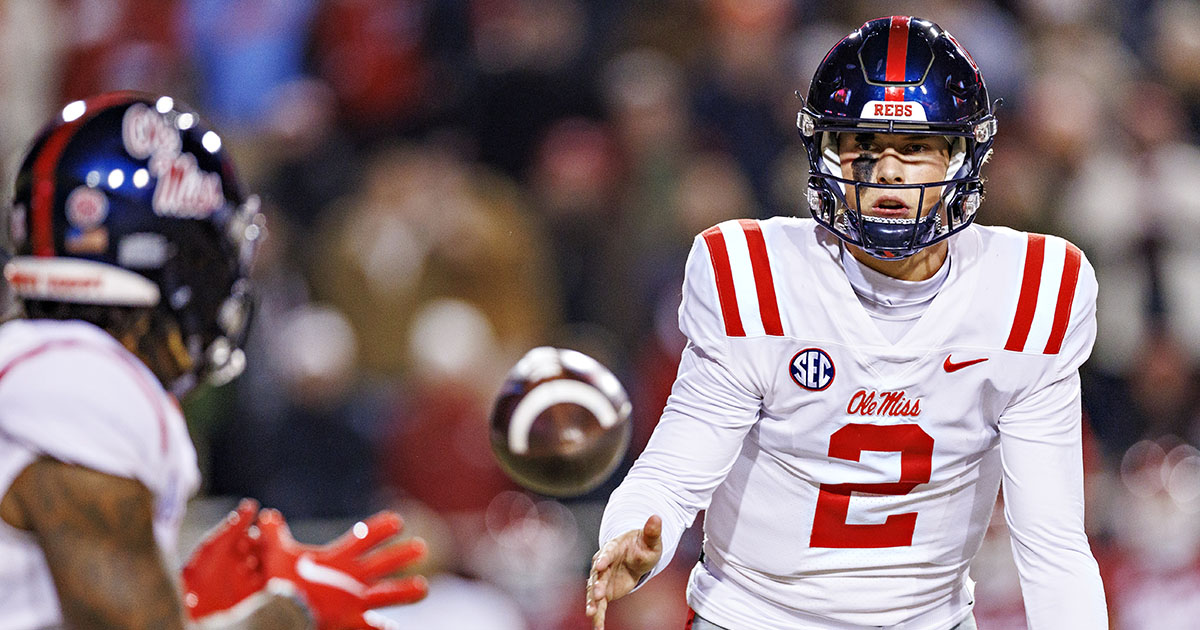 Jaxson Dart reacts to Ole Miss adding two quarterbacks in transfer portal