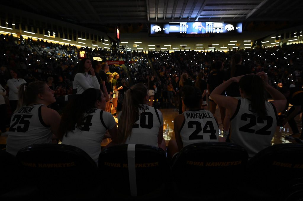 Iowa WBB Tip Time Preview At Illinois