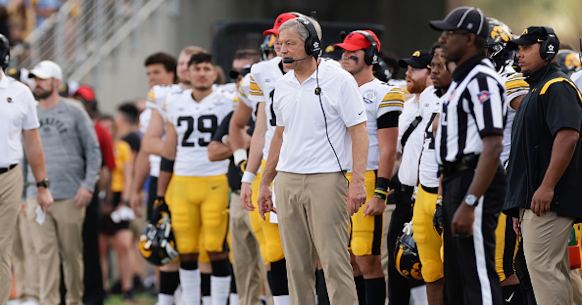 Kirk Ferentz Says Iowa Must 'keep Pushing' With 21-0 Halftime Lead Over ...