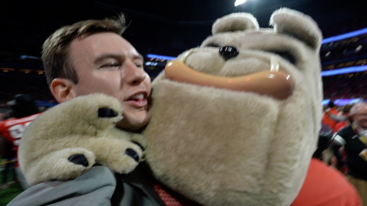 players and fans LOST IT after the Peach Bowl WATCH