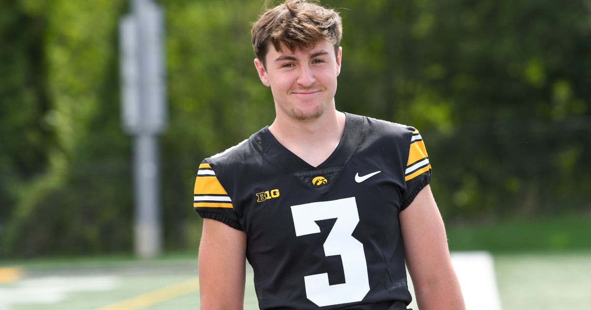 Iowa Backup Qb Carson May Enters Transfer Portal 7023