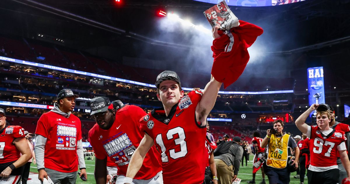 Stetson Bennett UGA Bulldogs 2x National Champ QB Signed Photo 