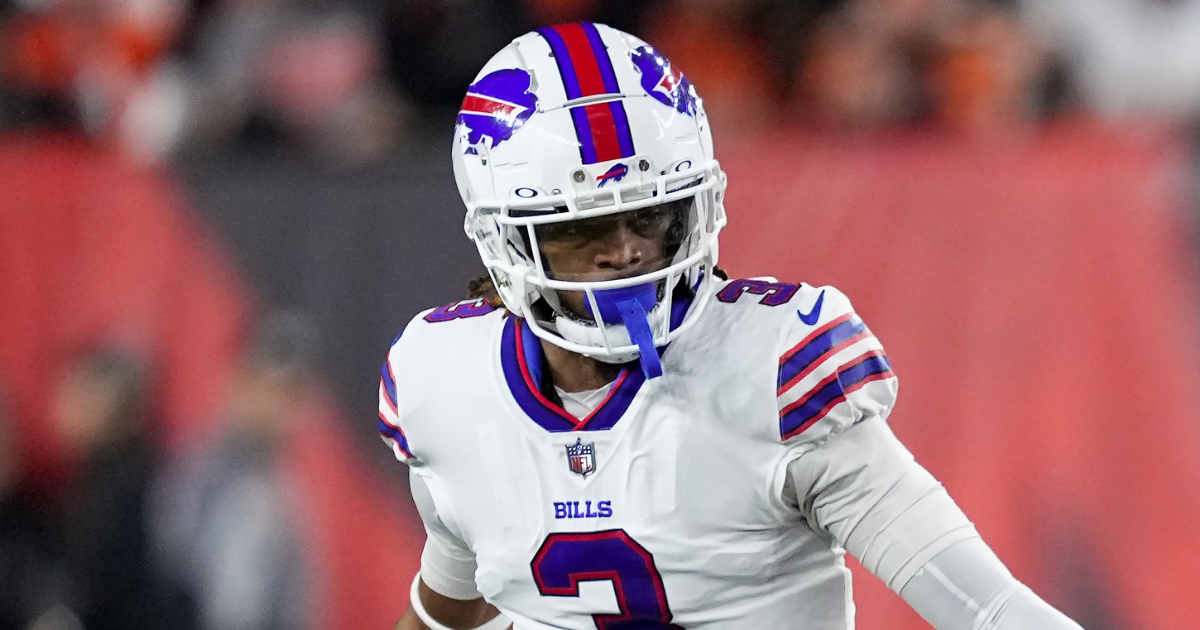 Damar Hamlin's Father Zoom Calls Bills Team, Updates On Progress