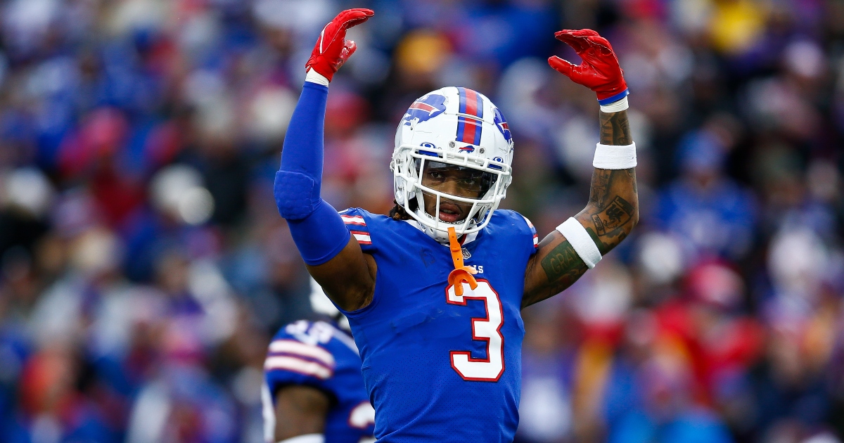 Buffalo Bills on X: Damar Hamlin FaceTimed into our team meeting