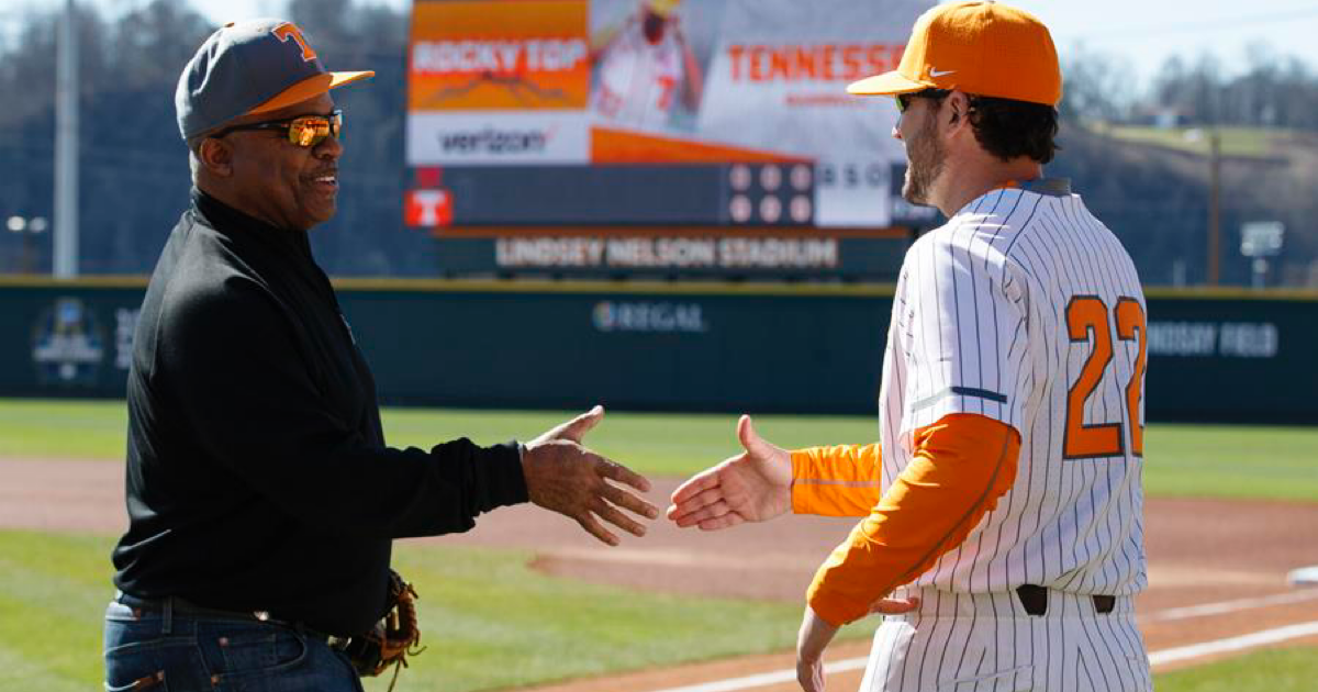 VFL Todd Helton returning to Tennessee baseball