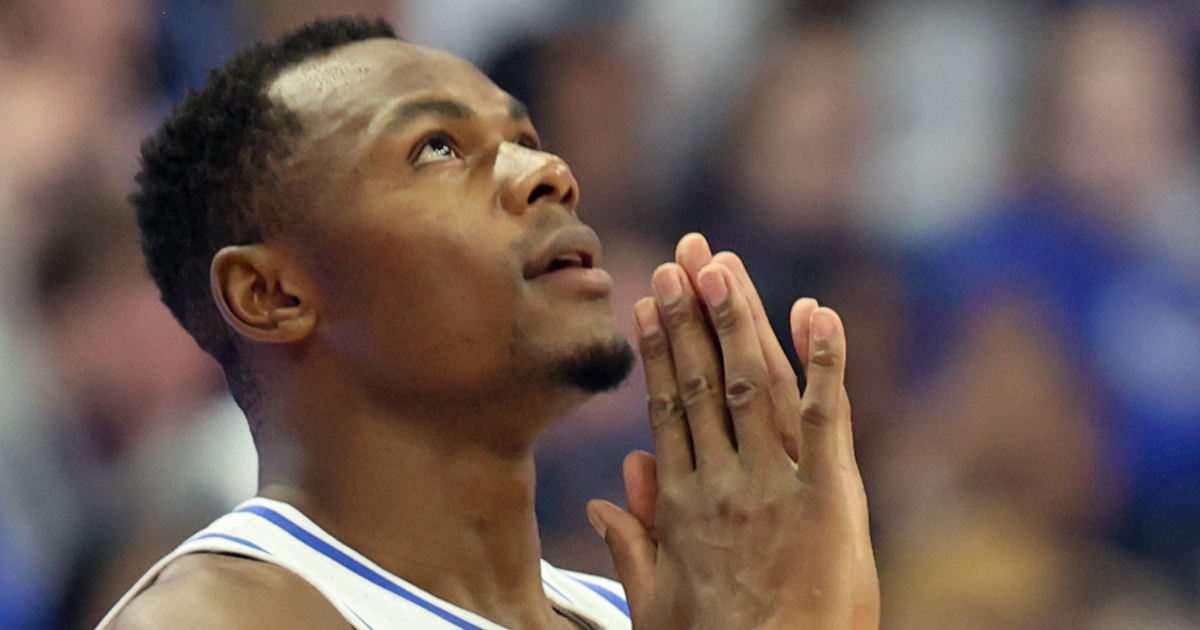 Oscar Tshiebwe begs Kentucky teammates to play with more fight