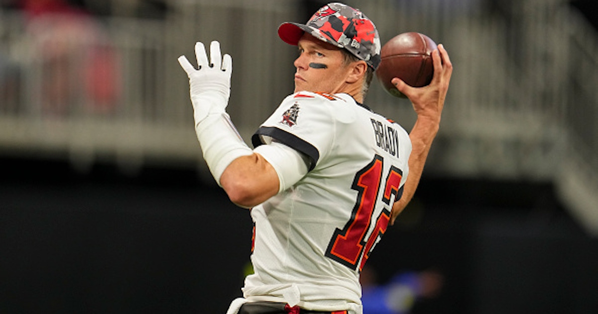 Bucs 'very much want' Tom Brady to return in 2023, NFL insider says