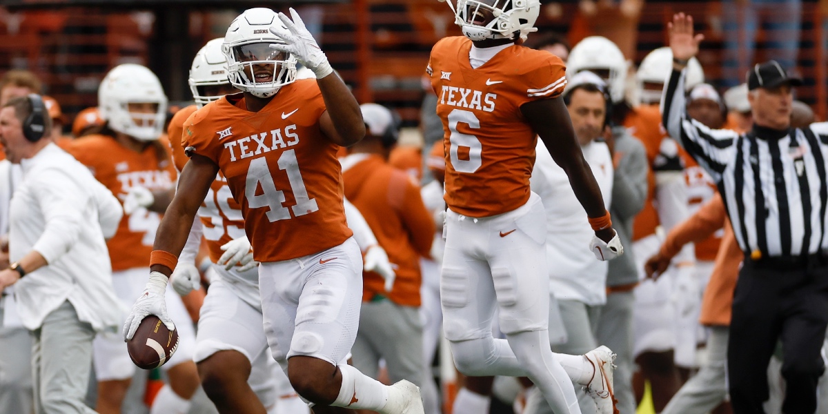 Texas' Jaylan Ford among PFF's top 10 returning linebackers in 2023