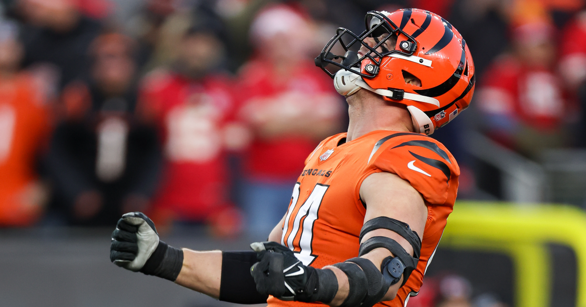 Watch: Cincinnati Bengals Defensive End Sam Hubbard Returns Fumble