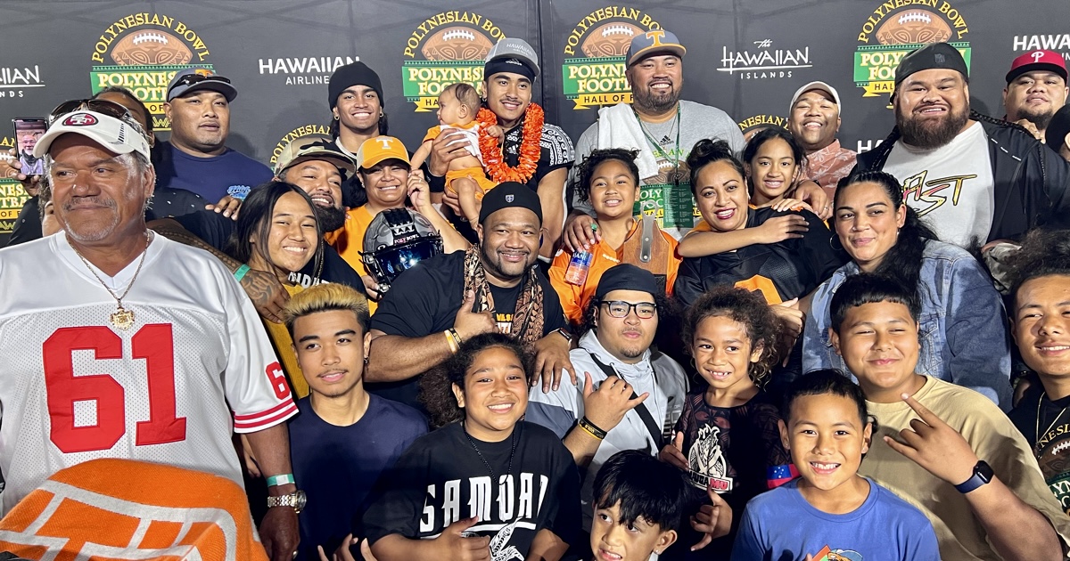 Nico Iamaleava wins offensive MVP in family reunion at Polynesian Bowl